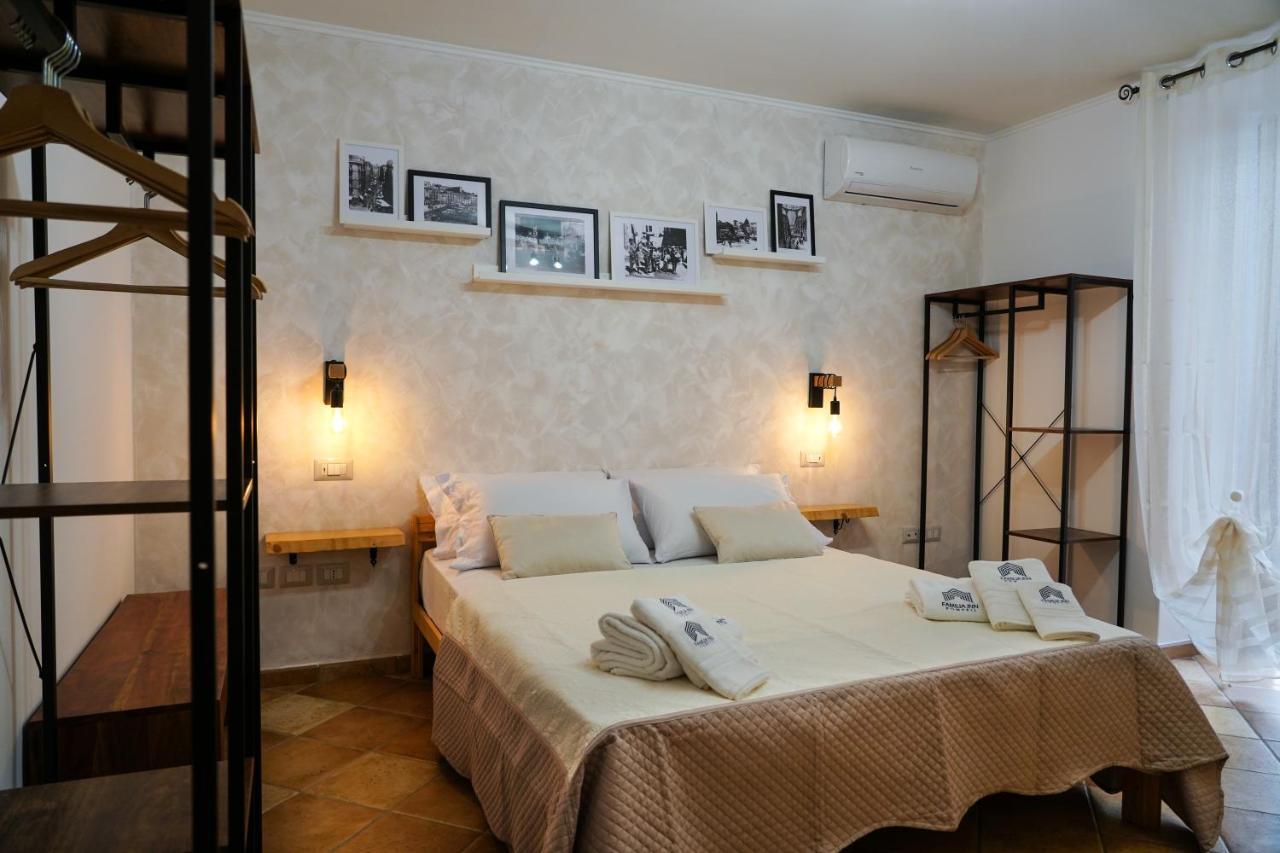 Familiainn Rooms & Apartments Помпей Екстериор снимка
